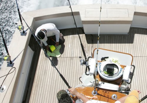 How much does a first mate make on a charter boat?